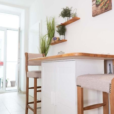 2 Rooms & Balcony - Top Location! Wien Exteriör bild